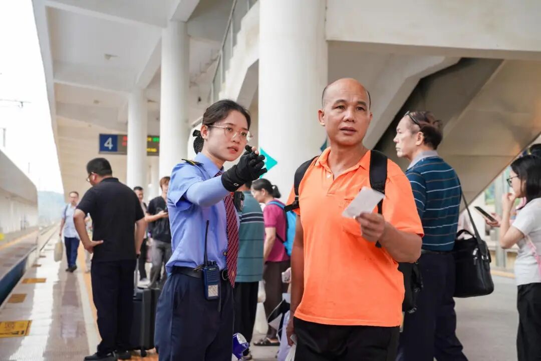 安检仪又被“霸屏”了,这次是什么? 安检仪又被“霸屏”了,这次是什么?