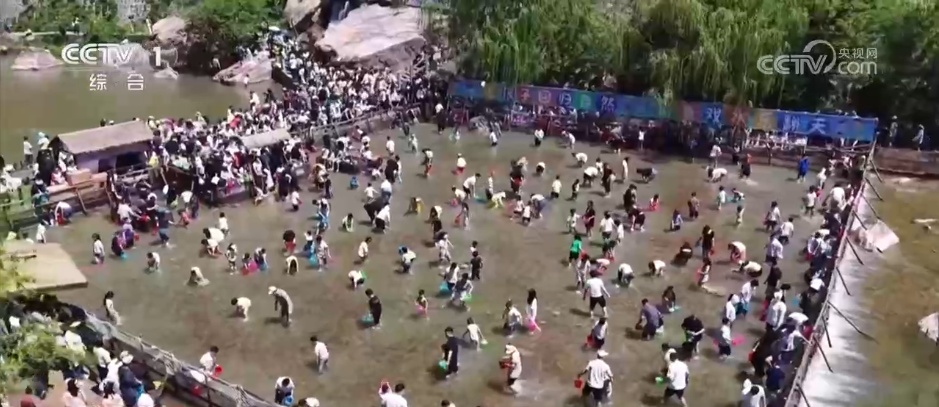 赏民俗、品文化，乐享假期！各地端午特色活动精彩纷呈 拉动假日消费热潮