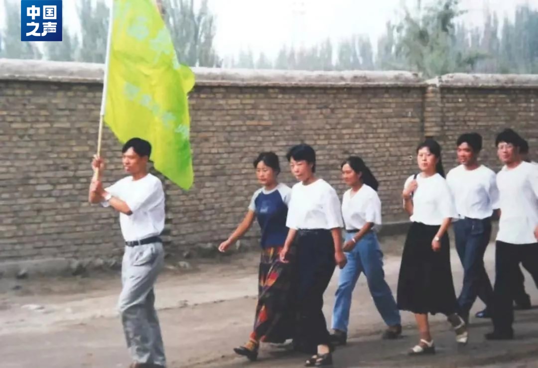 15名大学生去了沙漠深处!26年后,他们怎样了? 15名大学生去了沙漠深处!26年后,他们怎样了?