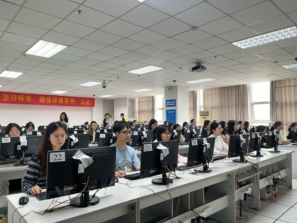 走进2026年高考评卷点:你的试卷怎么打分 走进2026年高考评卷点:你的试卷怎么打分
