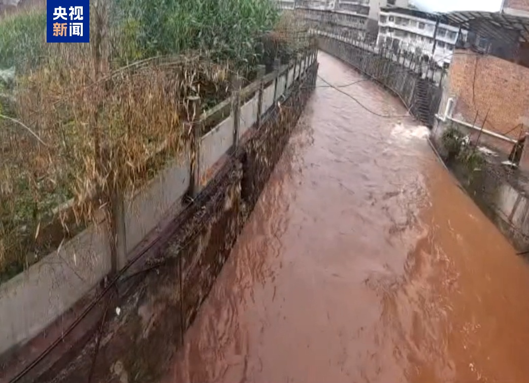 重庆17个区县暴雨,3条中小河流超警 重庆17个区县暴雨,3条中小河流超警