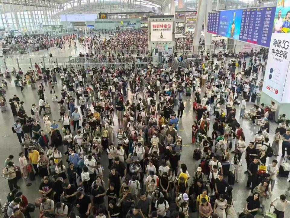 “端午”假期国铁广州局累计发送旅客699.2万人次，长沙南站排旅客发送量前三车站