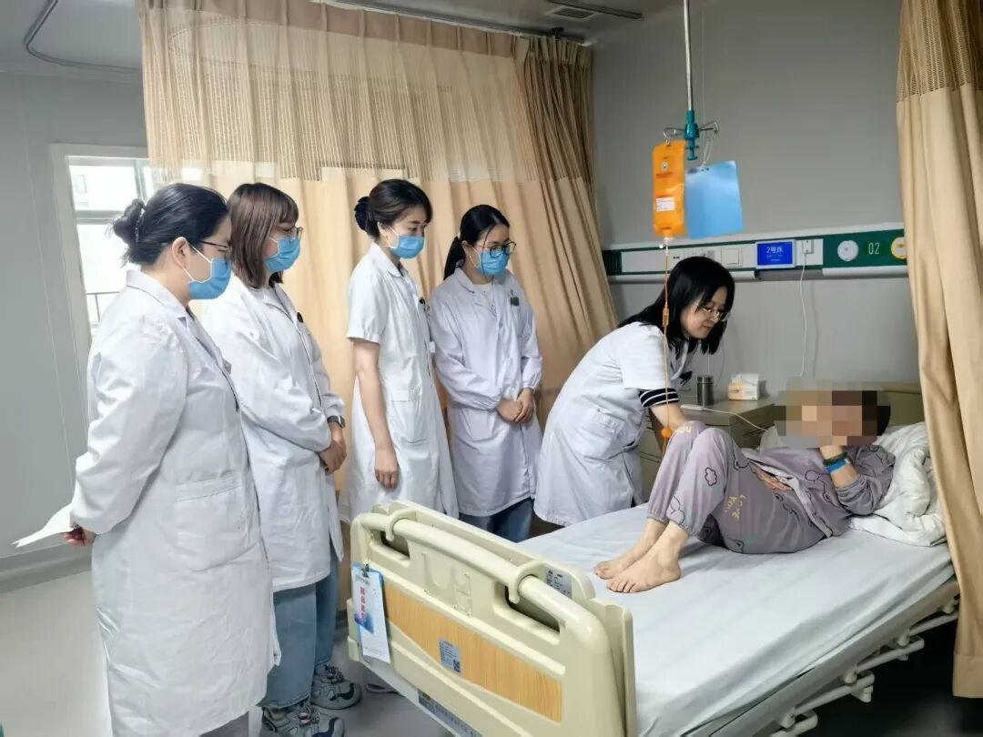 逛公园时千万要克制!六旬阿姨误食“ICU 菇”,治疗一周才出院 逛公园时千万要克制!六旬阿姨误食“ICU 菇”,治疗一周才出院