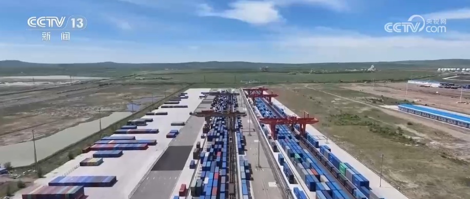 6381.5万吨、428.3万吨,增长!内蒙古陆路口岸进出境贸易呈现“进强出稳” 6381.5万吨、428.3万吨,增长!内蒙古陆路口岸进出境贸易呈现“进强出稳”