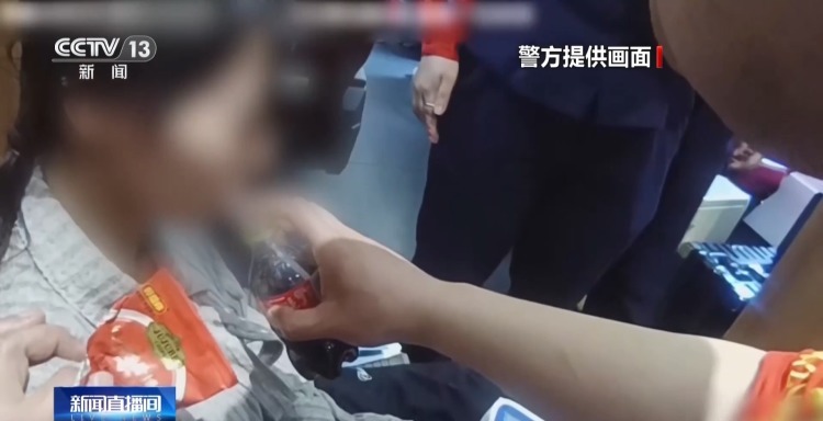 铁路警方救助多名突发紧急状况旅客 夏季出行如何做好防护