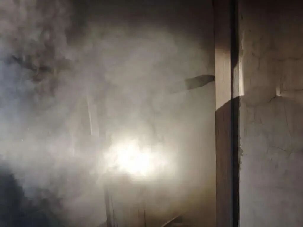 垫了一张纸,差点烧掉一个家!这个习惯很多人都有 垫了一张纸,差点烧掉一个家!这个习惯很多人都有