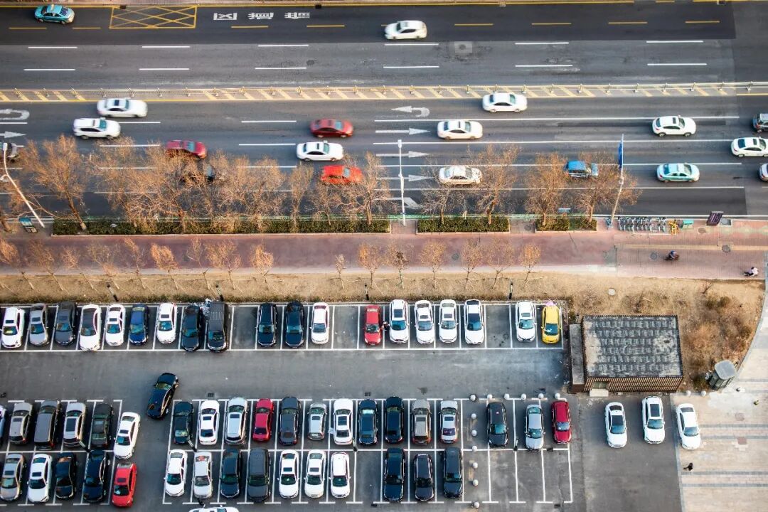 多地优化政策：停车61分钟，再不能按2小时收费了