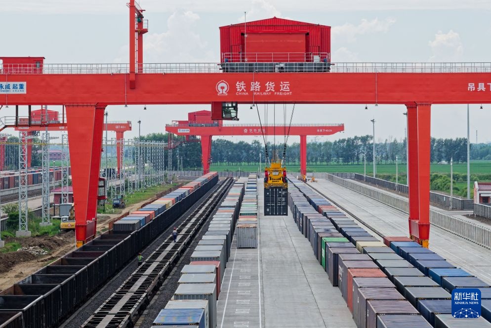 同江铁路口岸中欧班列通行量大幅攀升 同江铁路口岸中欧班列通行量大幅攀升
