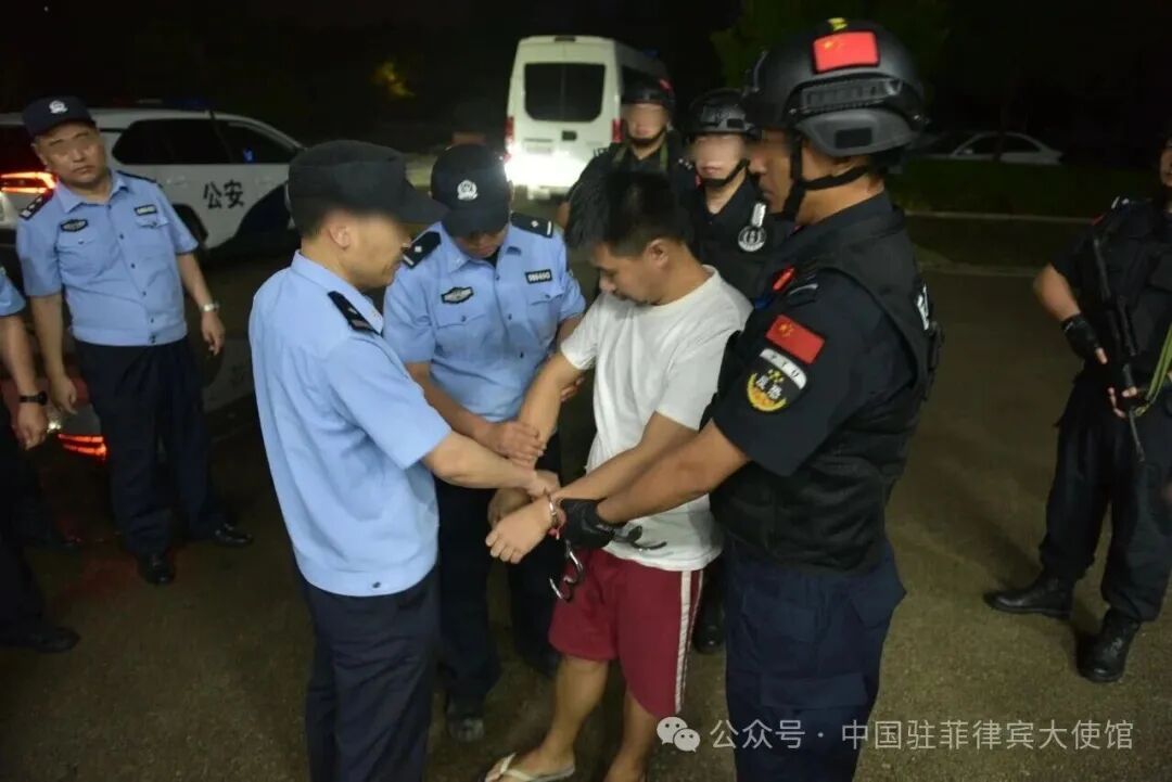 中国和菲律宾合作遣返4名绑架嫌疑人，其中2人参与薄荷岛绑架案，受害人已被解救