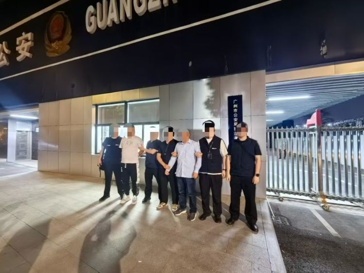 警惕碰瓷新套路：肉碰改车碰