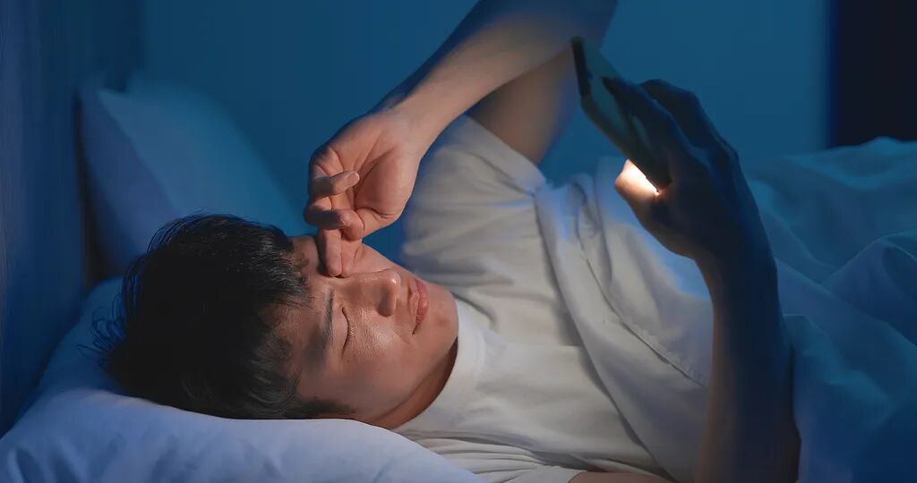 严重可致盲，这4个可能毁掉眼睛的行为有人天天都在做