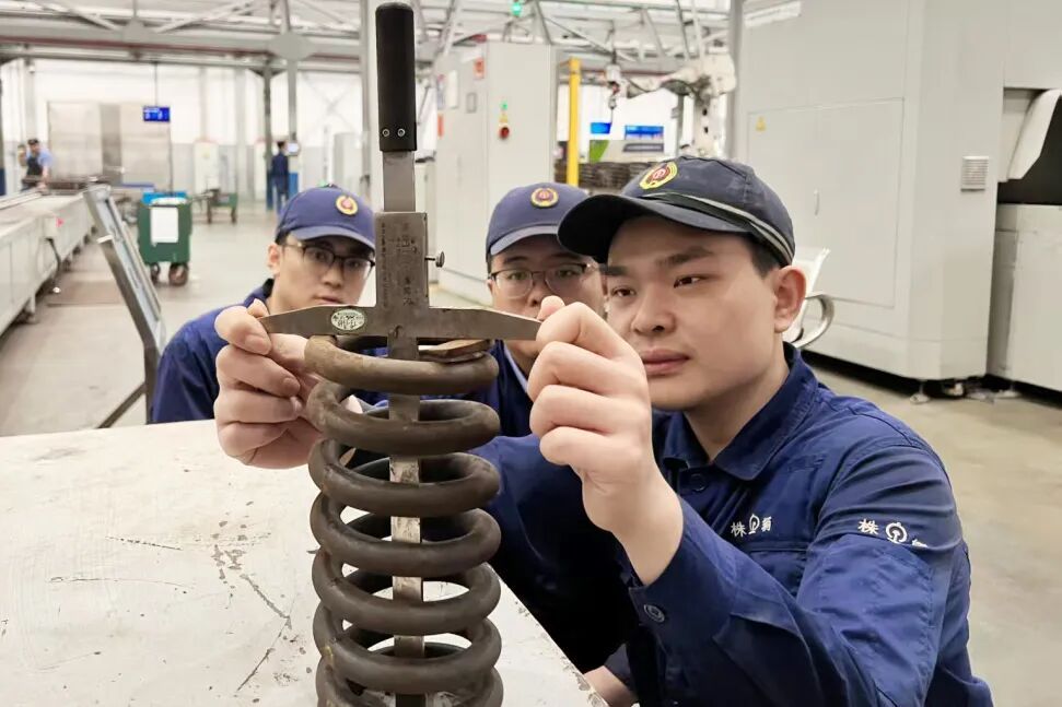 有颜值更有实力！“00后”小伙儿破格晋升！