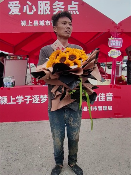 542分！阜阳“泥水爸爸”女儿超过安徽历史类特控线20分！“很满意！”