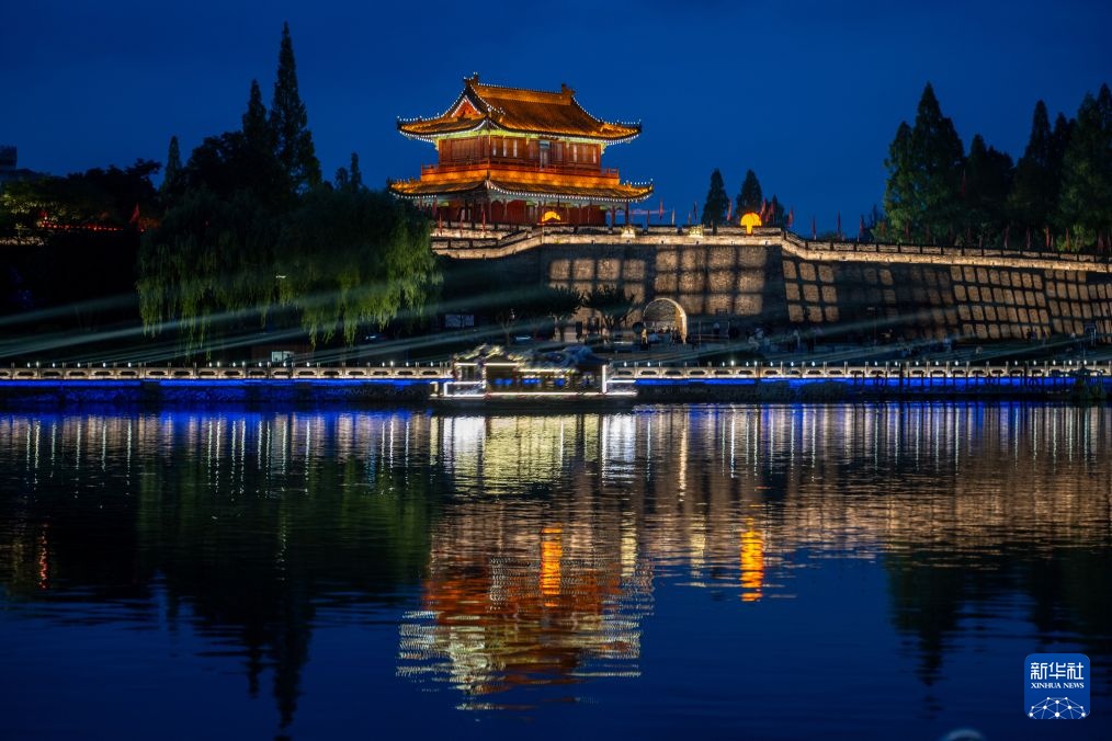 荆州古城 流光溢彩