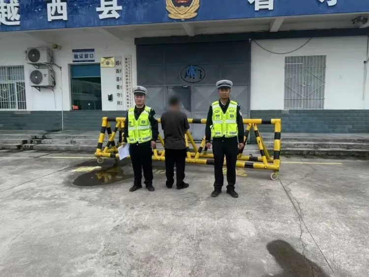 四川凉山一幼儿园雇“黑校车”超载被查，负责人和司机被刑拘