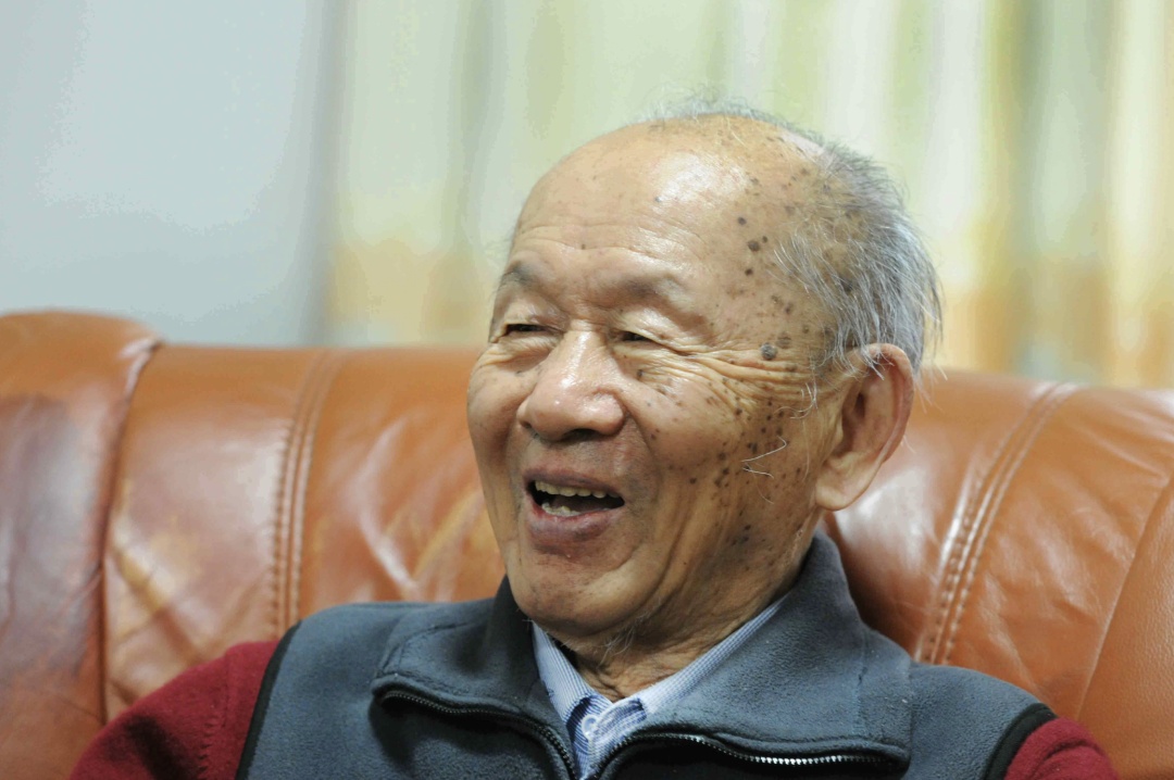 去世前23天，“钢铁院士”崔崑提交了最后一版书稿