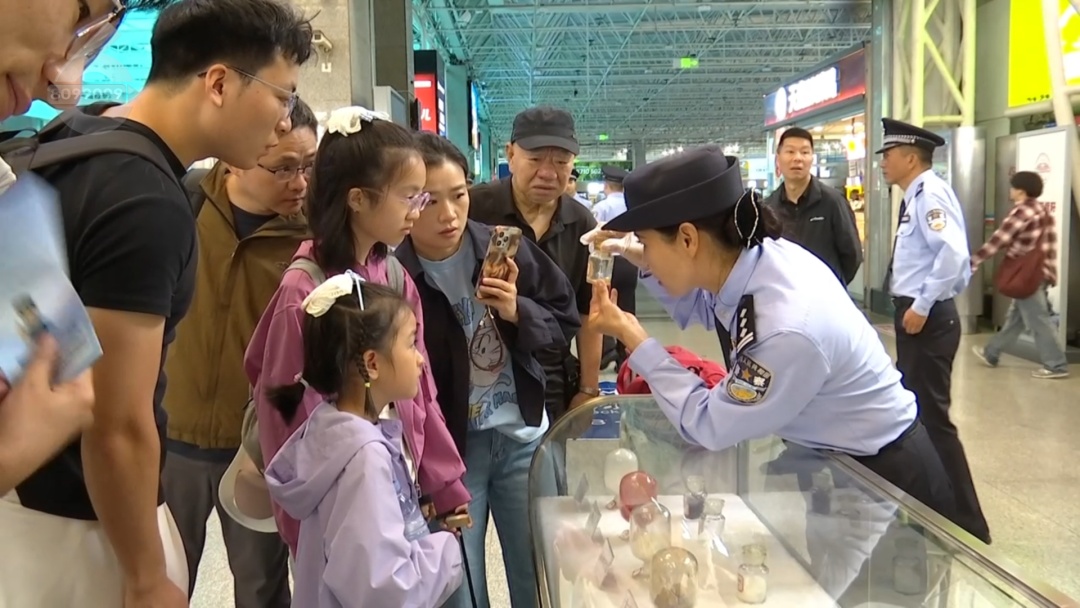 这种“跳跳糖”“可乐”“止咳水”都不能碰！