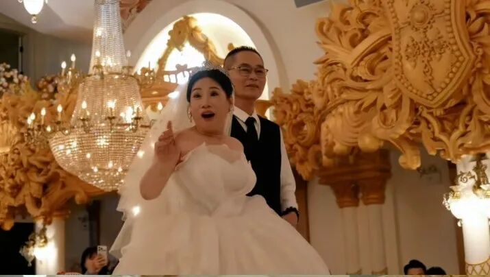 妈妈参加婚礼，突然发现新娘是自己……网友：幸福感溢出屏幕