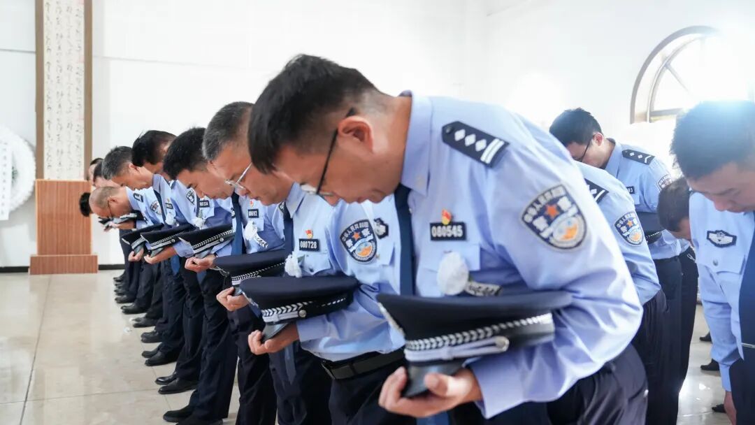 年仅25岁！辅警赵子龙为救落水群众英勇牺牲