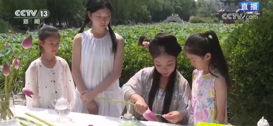 “以水生金”释放夏日消费活力 “好颜值”变“好价值”一季荷韵带动文旅热