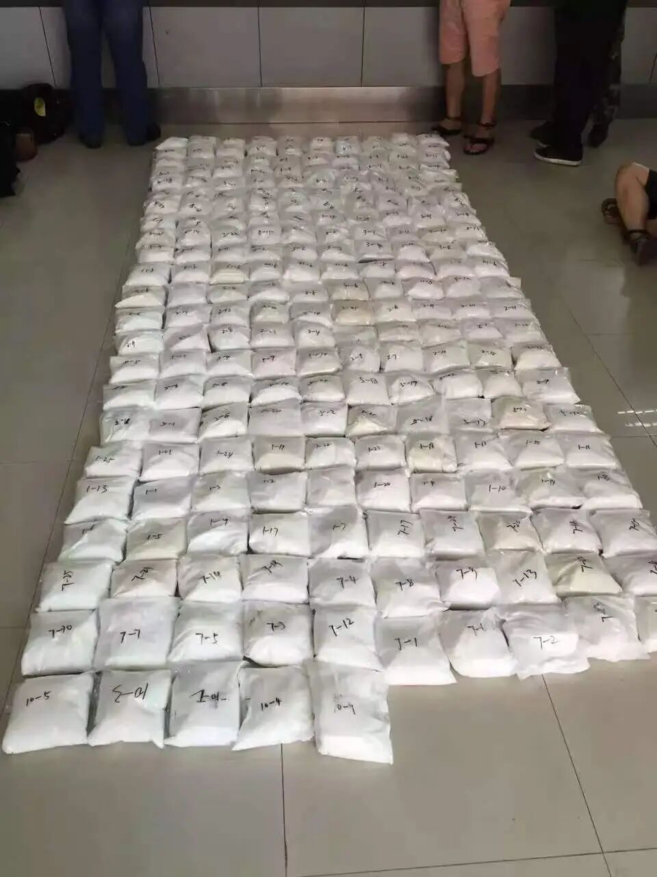 缉毒警察亲述：自己竟被毒贩标了价，“没想到这么值钱”