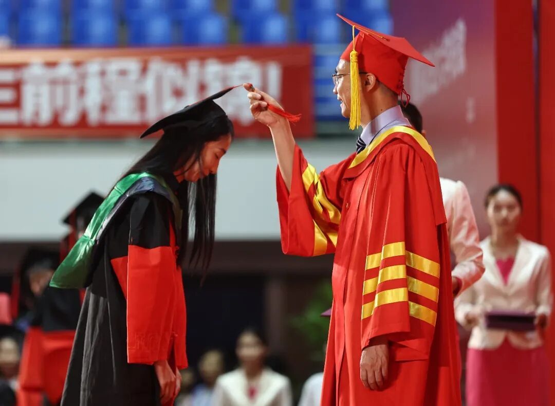 这些大学校长的毕业寄语，哪句戳中了你？