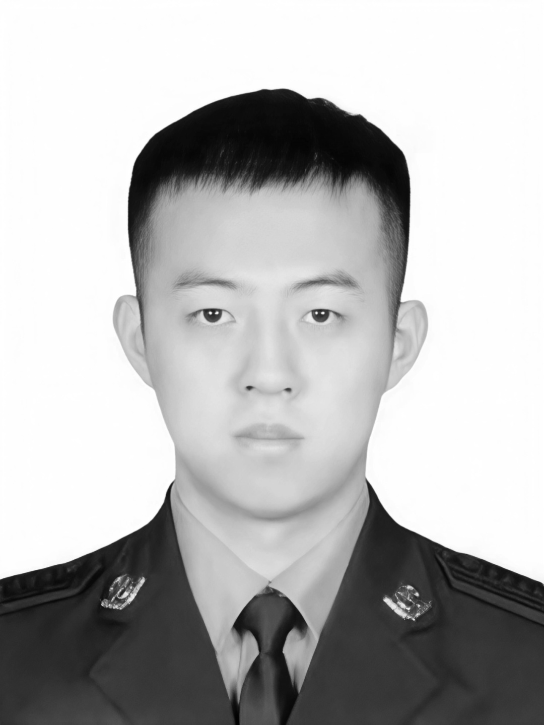 参加工作还未满一年，民警唐万羴不幸牺牲，年仅22岁