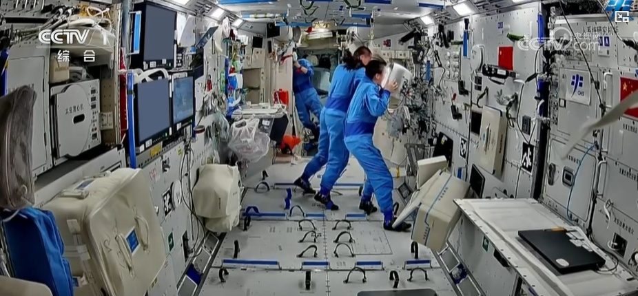 星河为幕，天宫作厨 神舟二十三号乘组解锁“太空出差”新体验