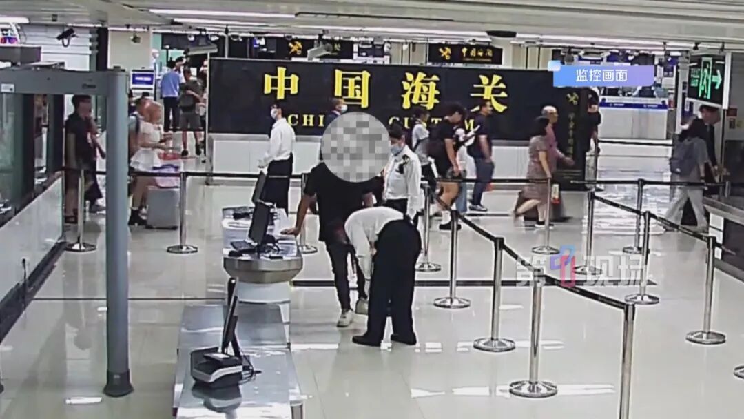脚底异响伴有异味！海关一眼识破：这是大麻