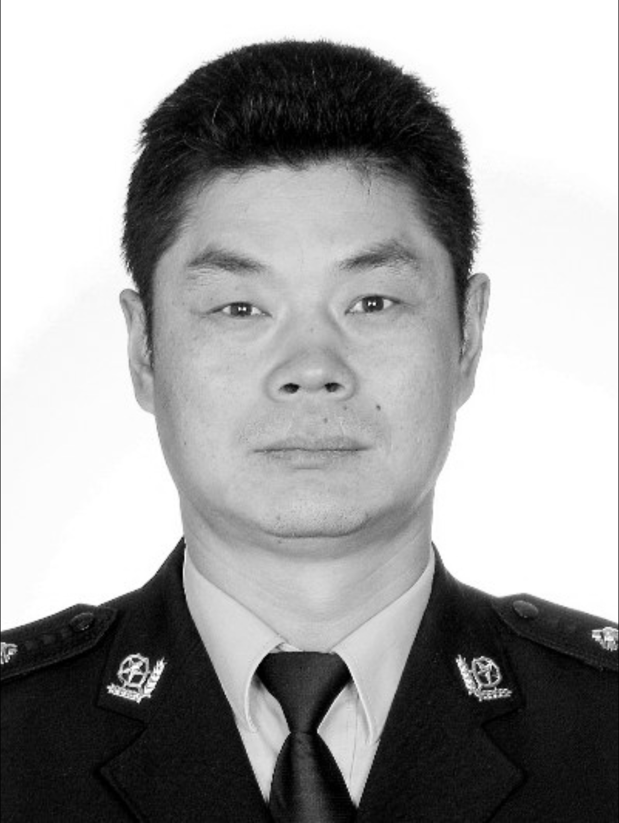 守护365｜生死40秒，他用血肉之躯制服持刀歹徒