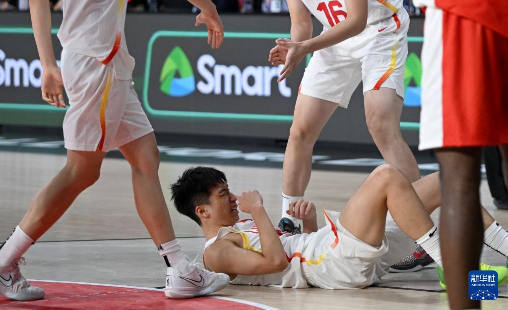 男篮U17世界杯小组赛：中国队负于加拿大队