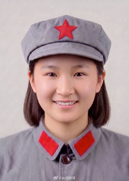105岁女红军收到大学生的礼物