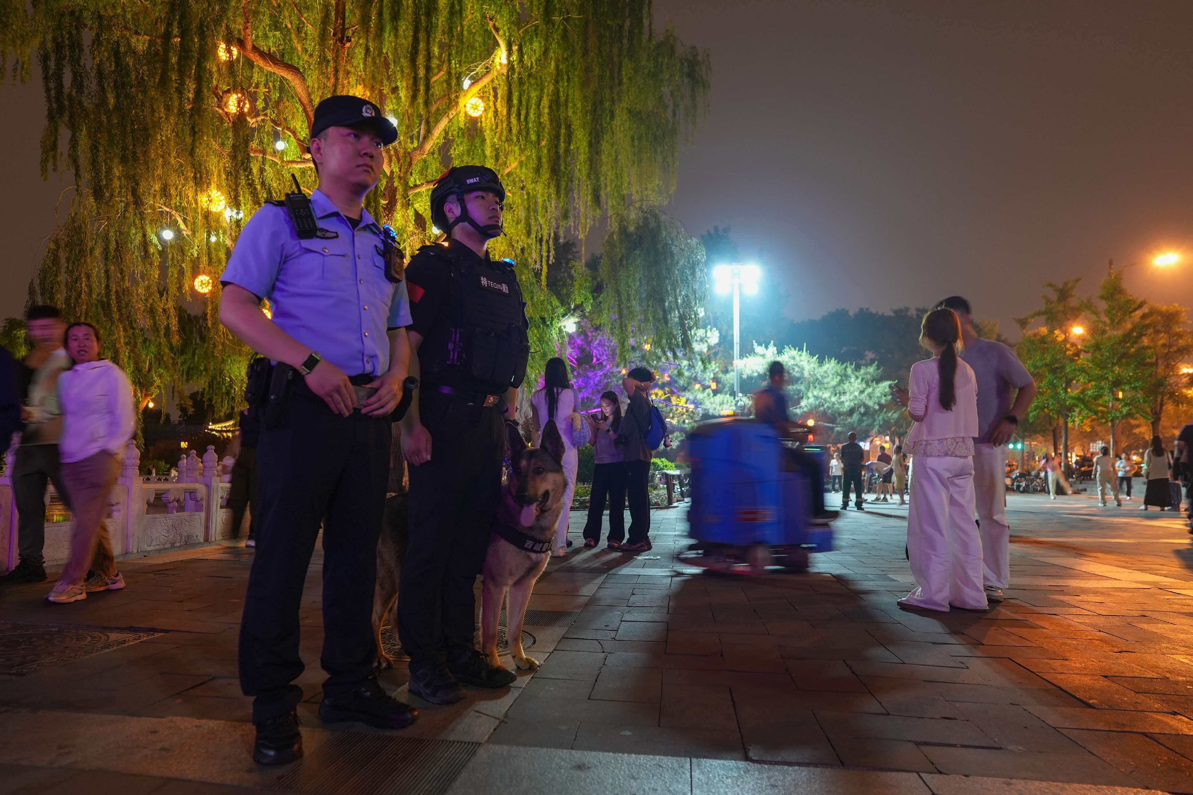 北京警方创新夜间巡控模式 全力守护城市夜间平安
