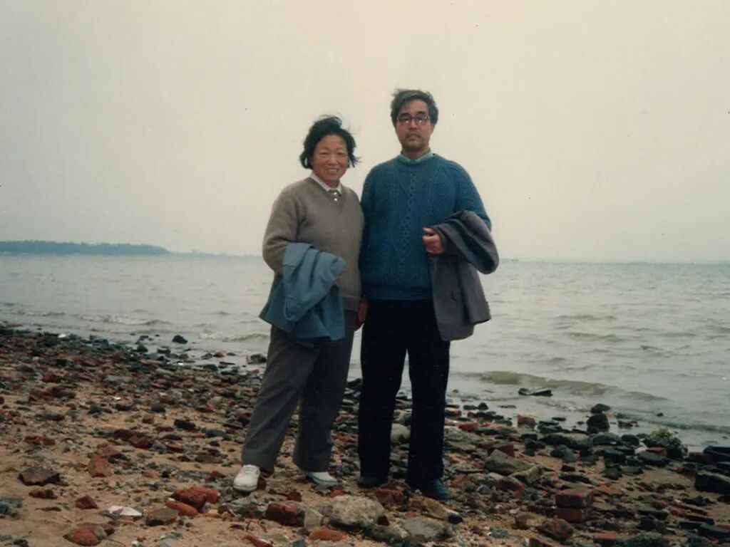 上海这对老夫妻走了!17元盒饭分两顿吃,却捐出500万救455个孩子...... 上海这对老夫妻走了!17元盒饭分两顿吃,却捐出500万救455个孩子......