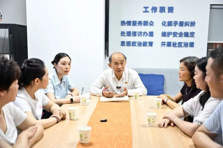 “老马，原来我们早就认识。”
