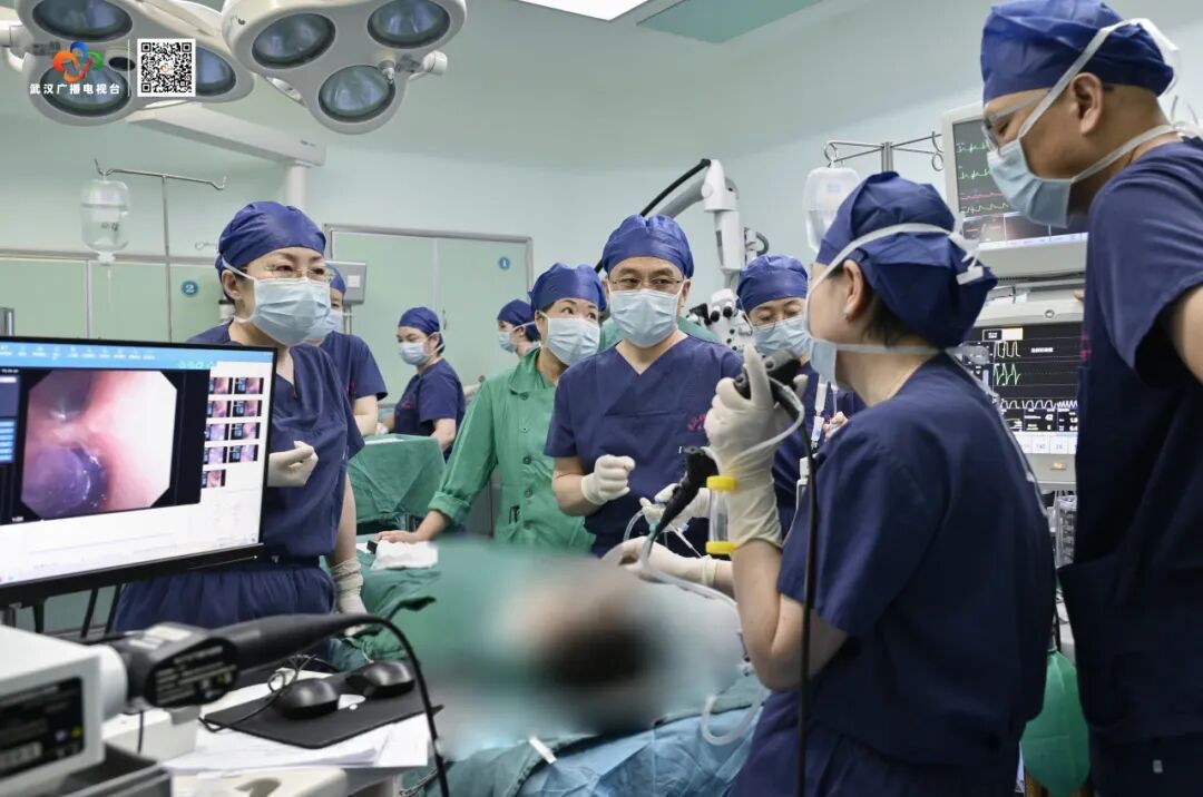 6岁女孩反复咳嗽、气促两个月，肺里洗出3升多“牛奶”