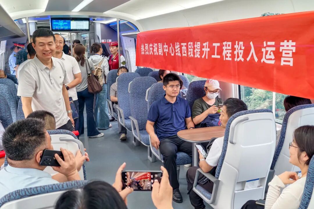房山东至北京西最快23分钟!市民实测:省时间还省体力—— 房山东至北京西最快23分钟!市民实测:省时间还省体力——