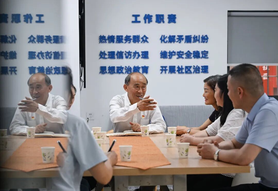 “老马，原来我们早就认识。”