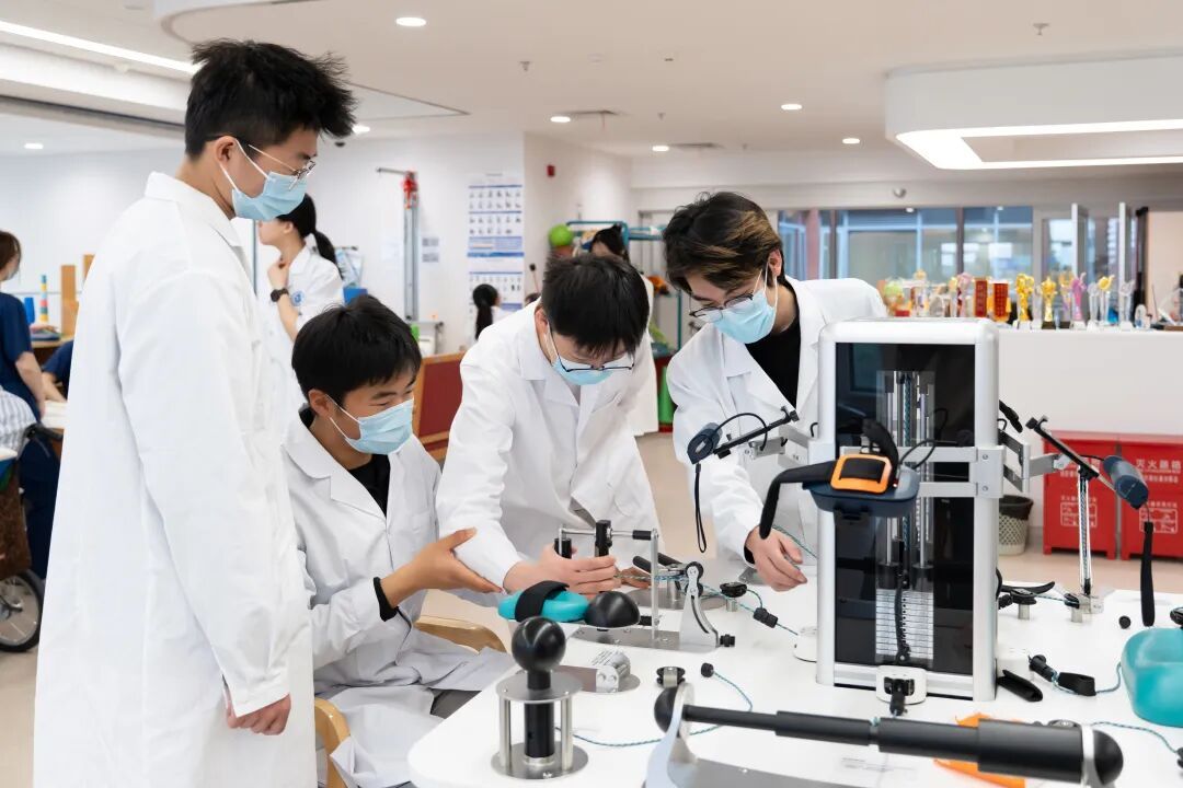 你好,康复大学! 你好,康复大学!