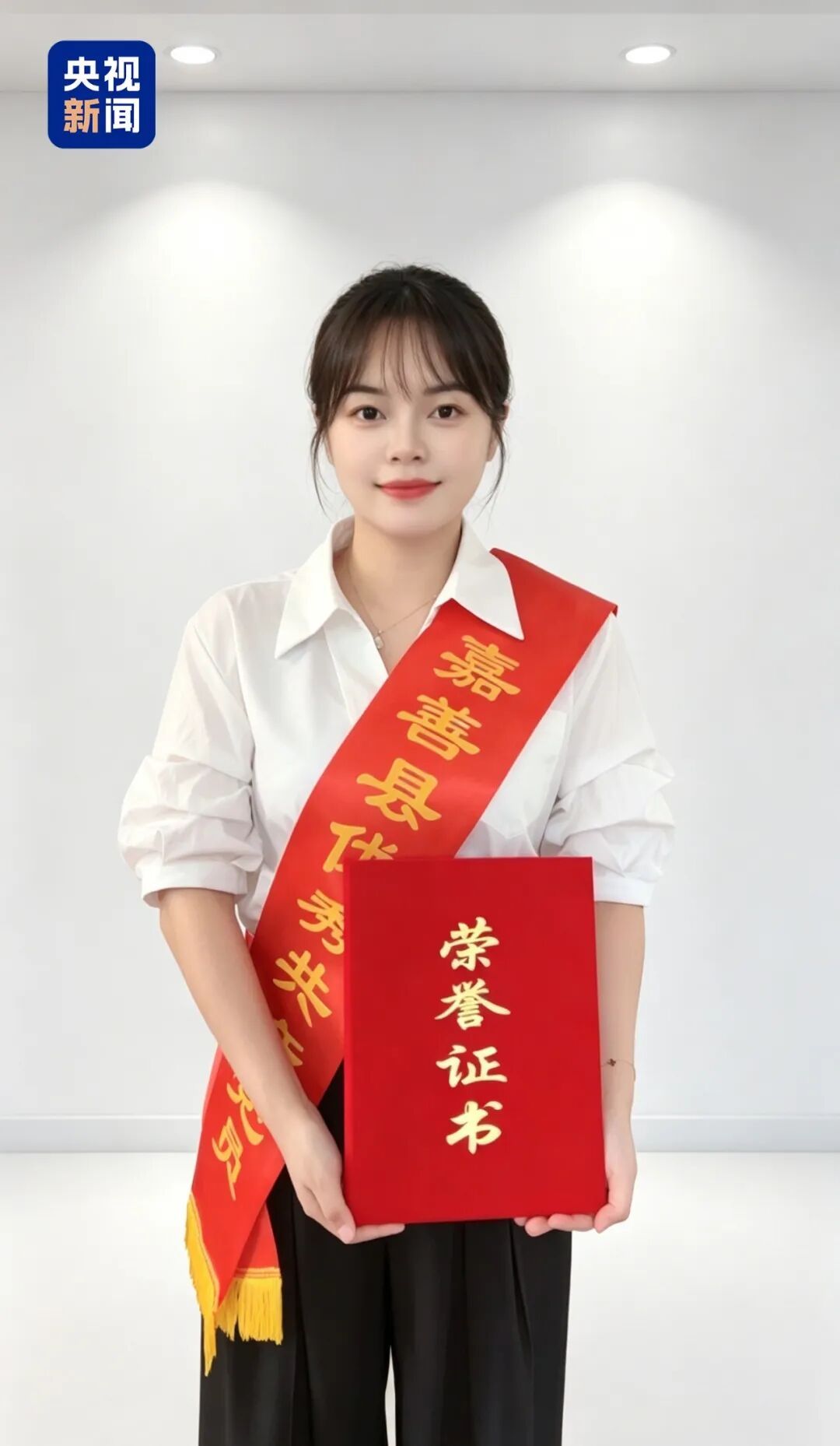 浙江阿姨资助12年的河南女孩，高考699分！