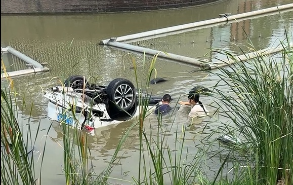 唐燕,你是女侠吧! 唐燕,你是女侠吧!