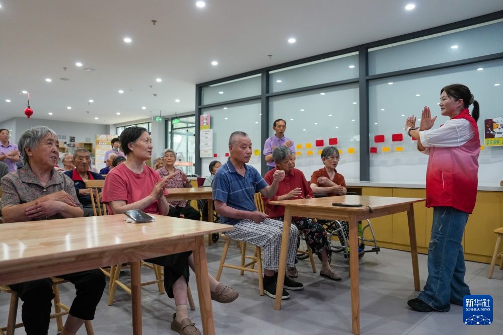 树立和践行正确政绩观丨江苏泰州:多元服务守护幸福夕阳红 树立和践行正确政绩观丨江苏泰州:多元服务守护幸福夕阳红