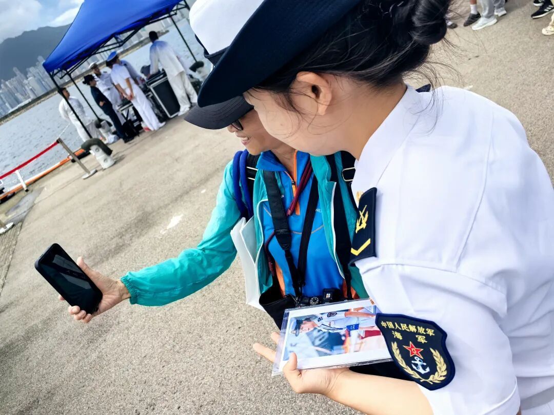 “海军答应人民的事情,每一件都做到了,我们答应海军的事情,怎么能爽约呢” “海军答应人民的事情,每一件都做到了,我们答应海军的事情,怎么能爽约呢”