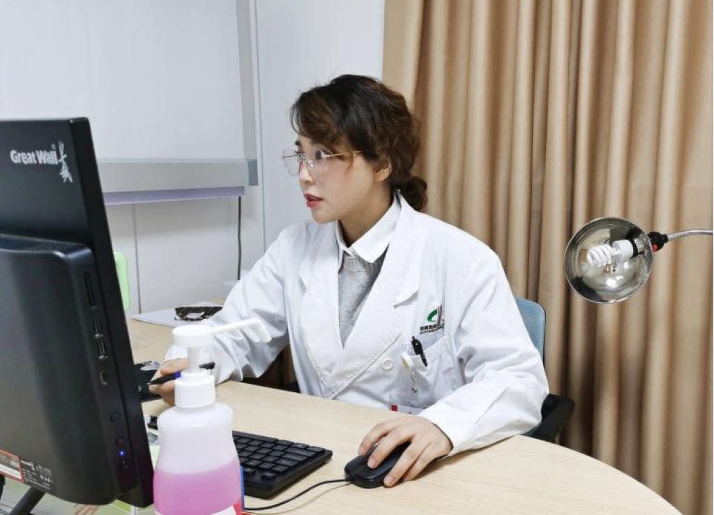 一家五口感染疥疮,专家提醒:这种痒夏季高发且易传染 一家五口感染疥疮,专家提醒:这种痒夏季高发且易传染