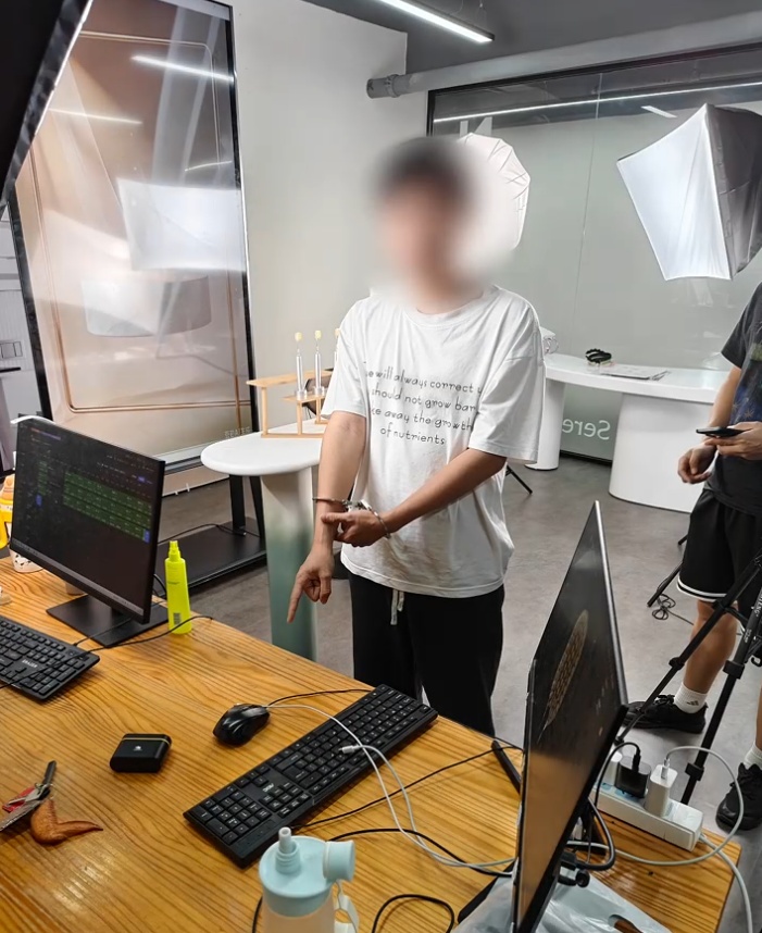 “捂脸就安全”?男子行窃全程遮面,民警7小时速破案 “捂脸就安全”?男子行窃全程遮面,民警7小时速破案