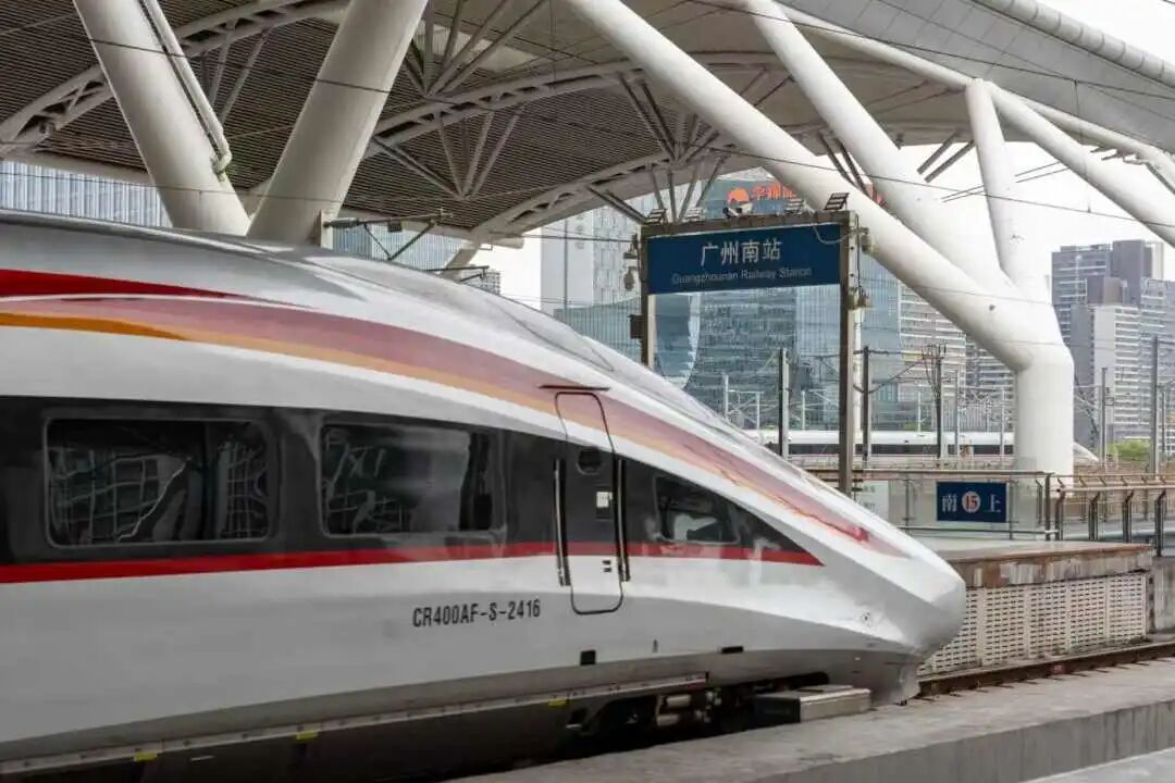 受台风影响,广东多趟铁路列车停运 受台风影响,广东多趟铁路列车停运
