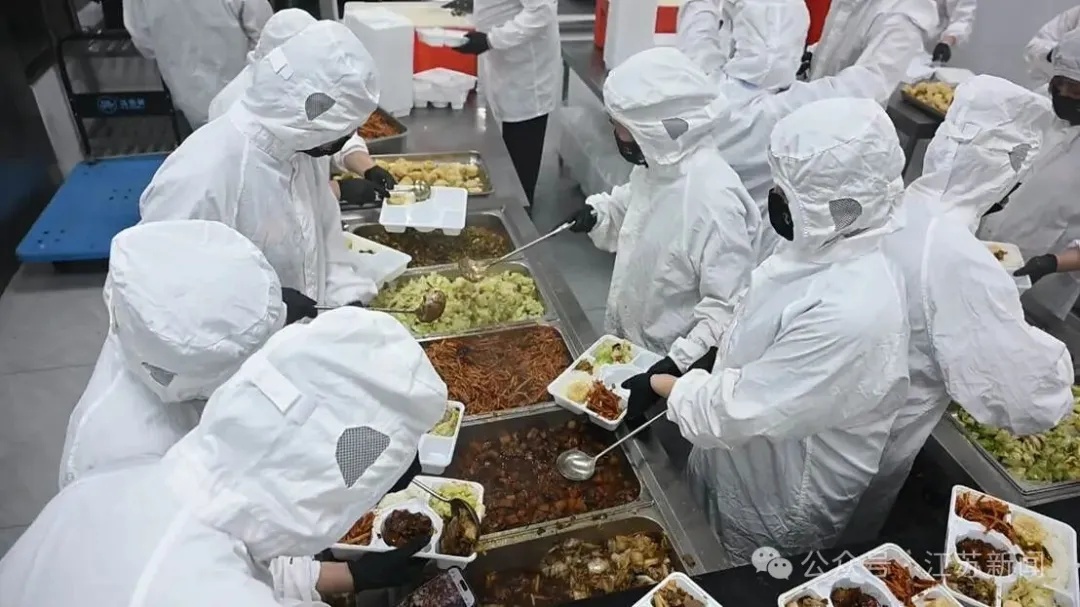 土豆白菜征战“苏超”？
