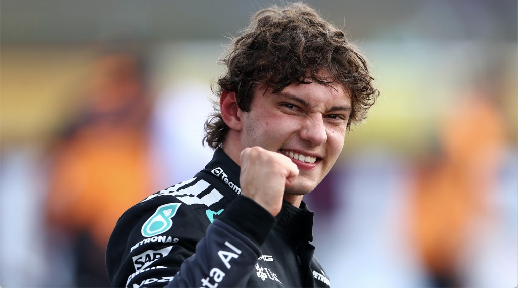 安东内利夺F1英国大奖赛杆位