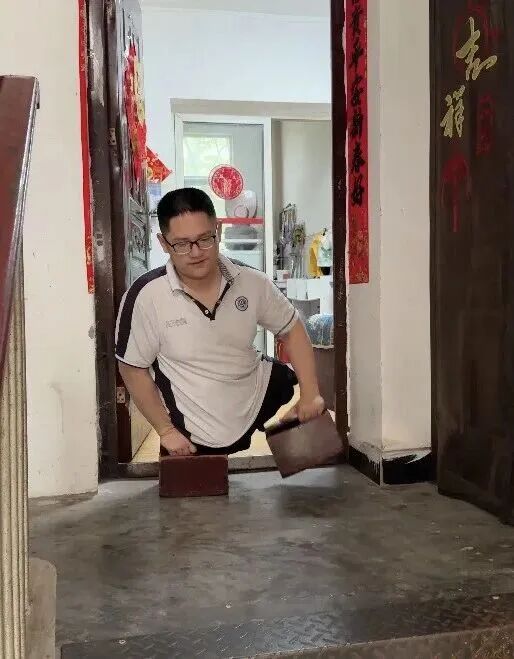 “板凳男孩”要上大学了,高校两次喊话…… “板凳男孩”要上大学了,高校两次喊话……