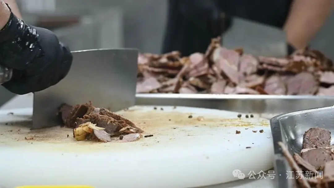 土豆白菜征战“苏超”？